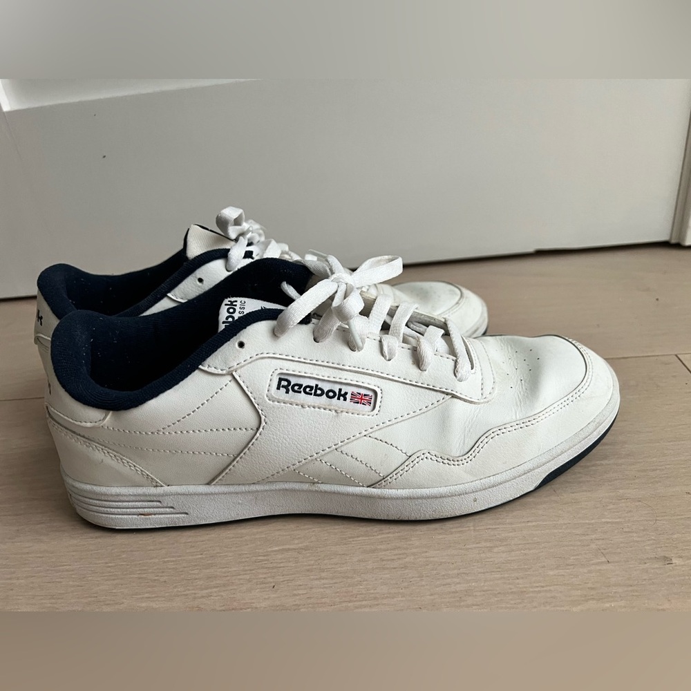 Men’s Reebok Classic white sneakers size 11